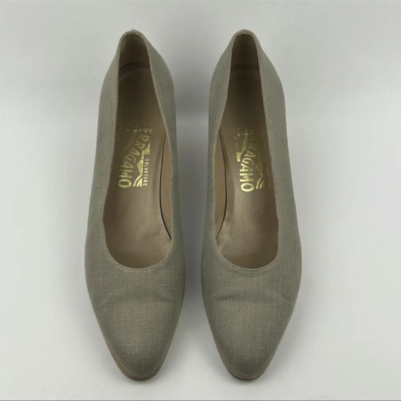 Salvatore Ferragamo Italian Made Heels Pumps Shoes 9 AA Extra Narrow See Photos - Picture 2 of 9